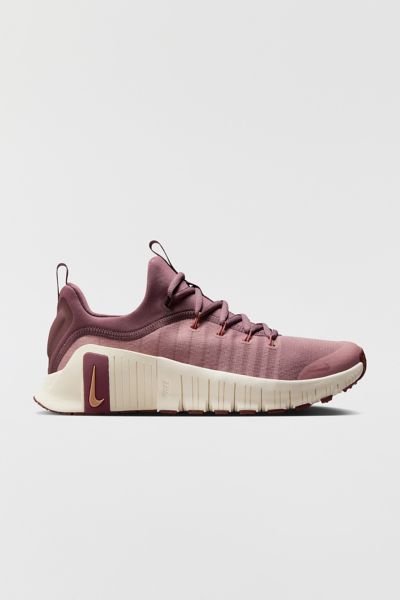 Nike Women's V2K Run Sneaker