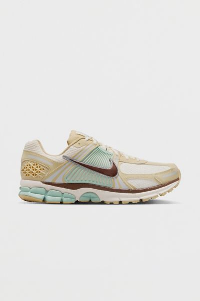 Nike Men's Zoom Vomero 5 SE Sneaker