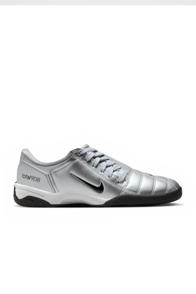 Nike Women's Total 90 Sneaker