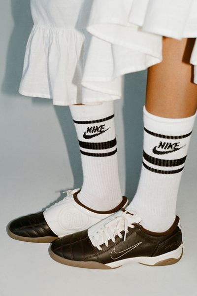 Nike Women's Total 90 SE Sneakers