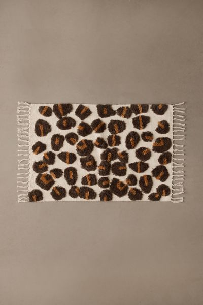Cleo Leopard Spot Hilo Tufted Rug