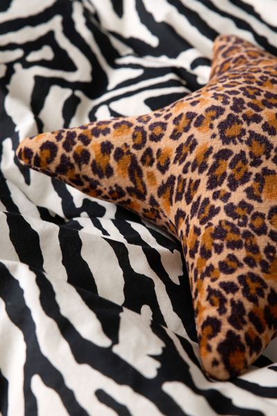Leopard Star Shape Velvet Throw Pillow