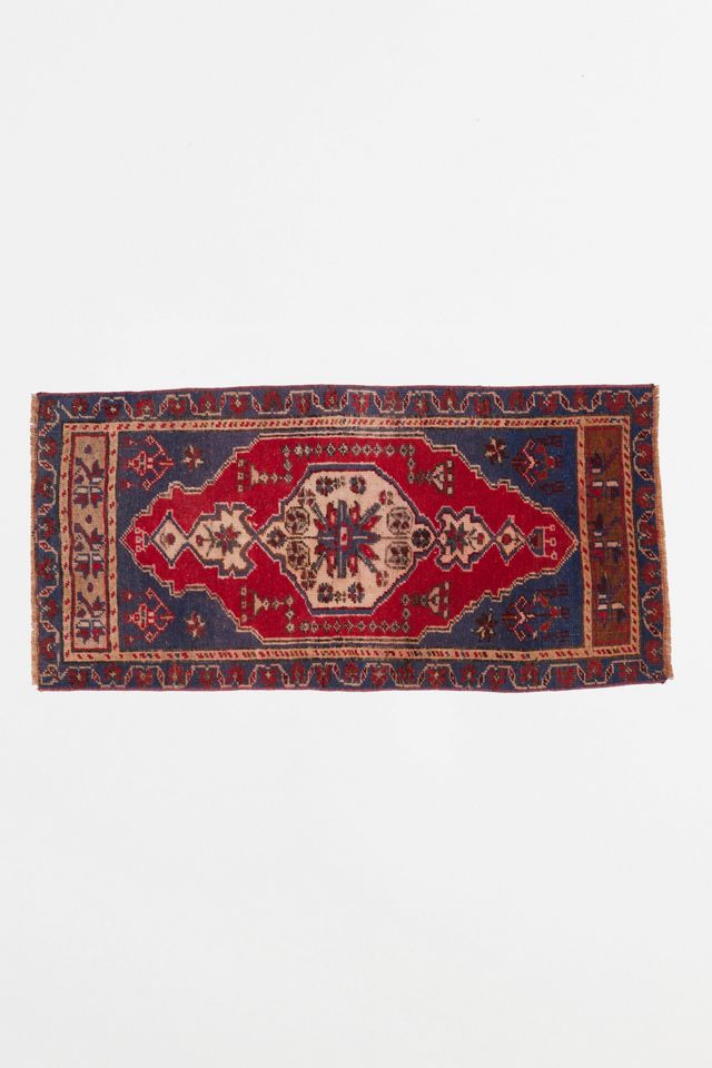 Canary Lane Vintage Mini Rug No. 1513 | Urban Outfitters