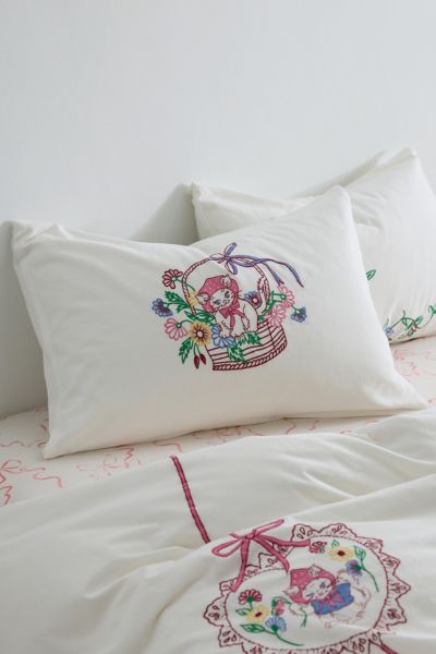 Eve Hankies Cat Embroidered Sham Set Product Page