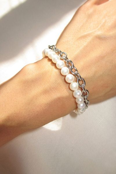 Rimor Jewelry Rimor Pearl Rolo Chain Bracelet In White, Women's At Urban Outfitters In White