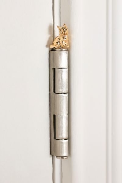 Charmed Door Head Hinge Magnet Product Page