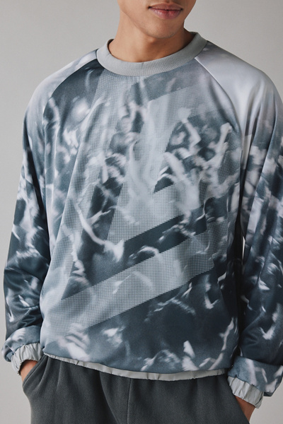 Umbro Reversible Oversized Crew Neck Sweatshirt