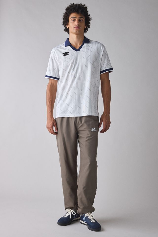 Umbro UO Exclusive Relaxed Wind Pants | Urban Outfitters