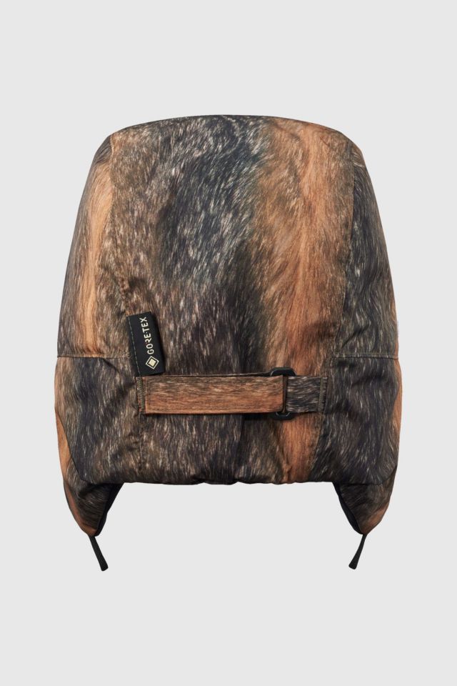 Supreme GORE-TEX Earflap Cap | Urban Outfitters